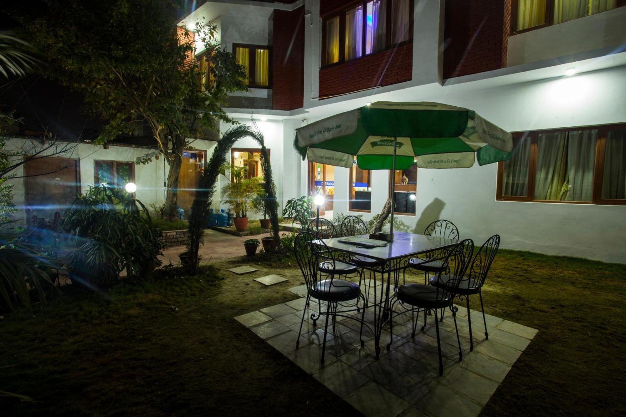 Hotel Dream City Kathmandu Buitenkant foto